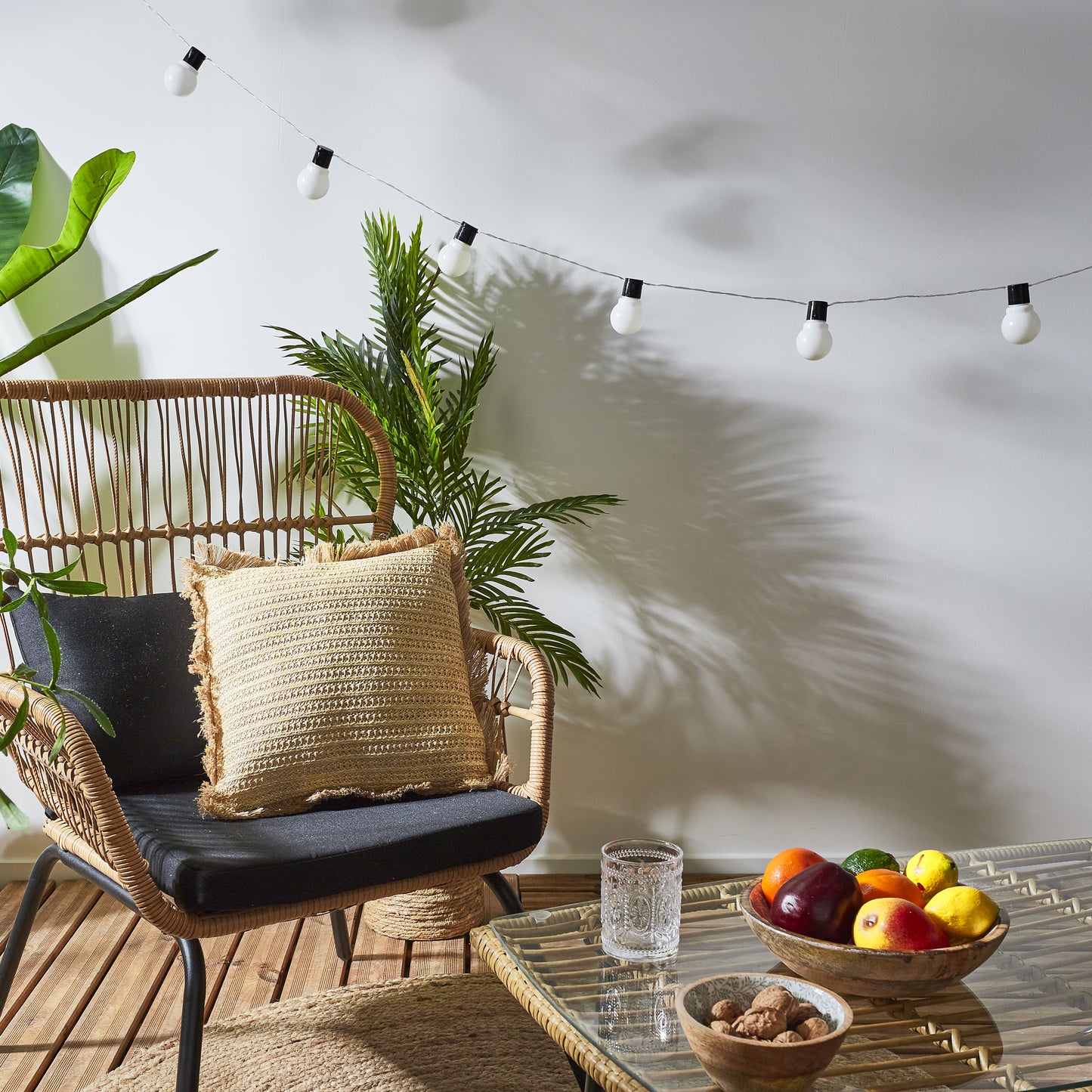Coussin décoratif en raphia naturel ZenPur, accessoire élégant pour lit ou canapé