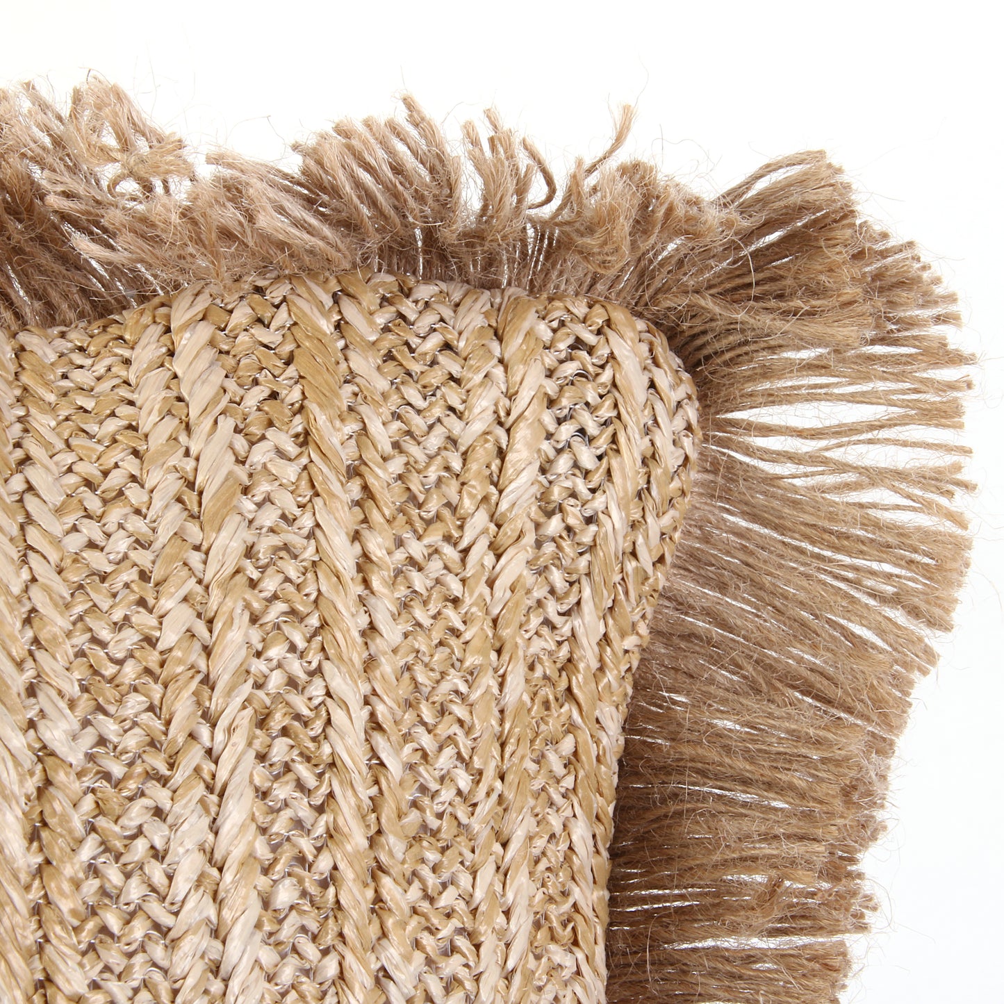 Détail du coussin déhoussable ZenPur en raphia naturel, texture tressée et naturelle
