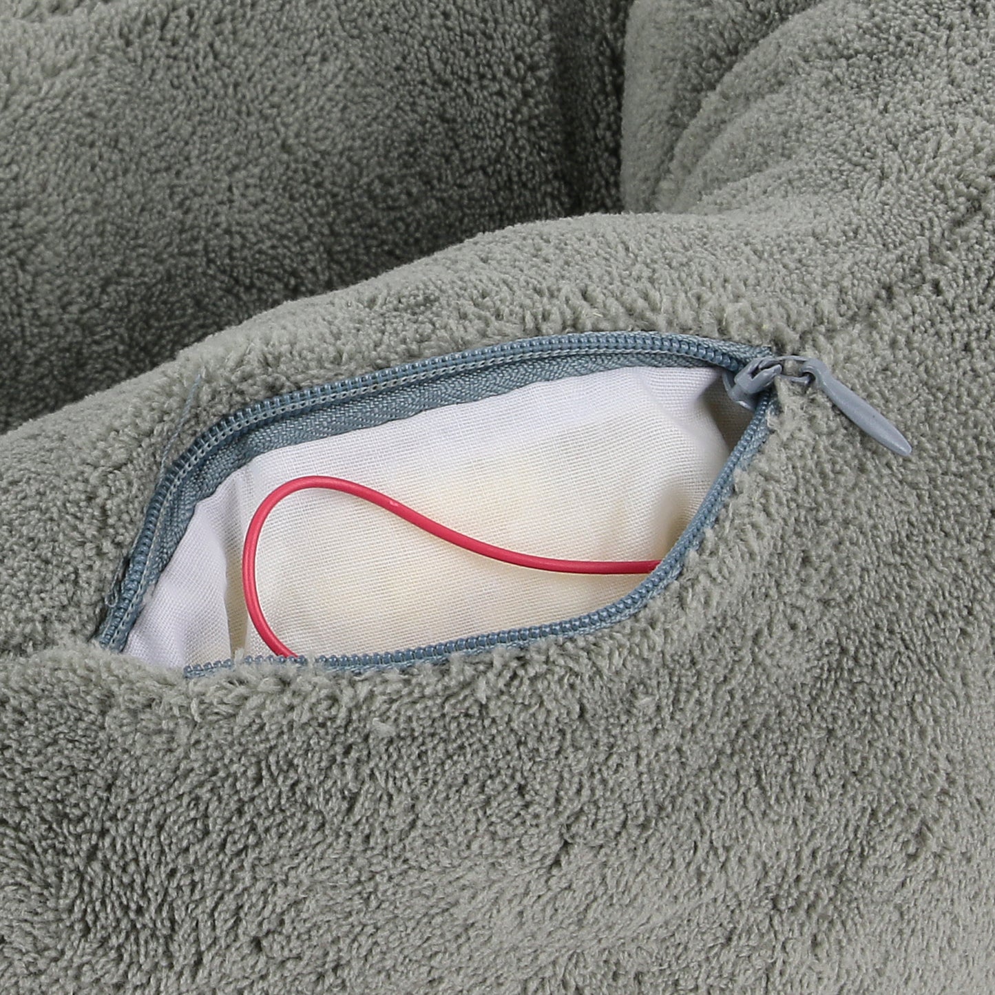 Zoom sur le tour de cou thérapeutique ZenPur, tissu doux et rembourrage confortable en mousse mémoire