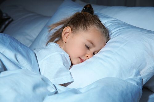 Oreiller à partir de quel âge : conseils pour la sécurité de votre enfant