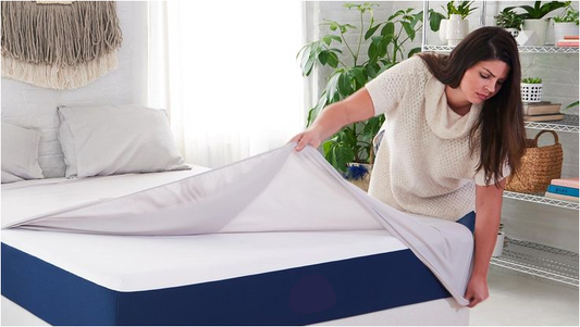 Comment mettre un protège matelas ?