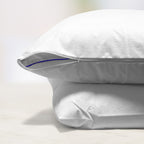 Détail du tissu imperméable et hypoallergénique du protège-oreiller ZenPur
