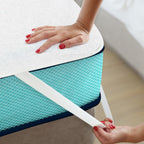 Vue latérale du protège-matelas ZenPur imperméable avec finition soignée